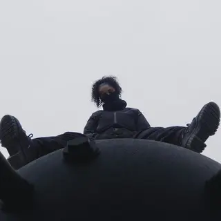 L