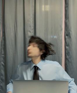 L