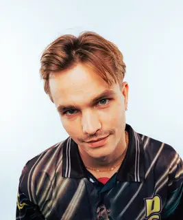 J