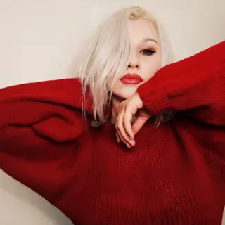R