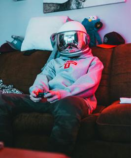V