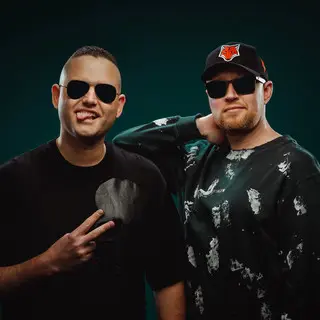 DT