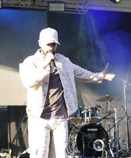 JR
