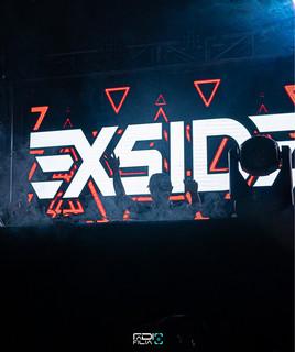 XS