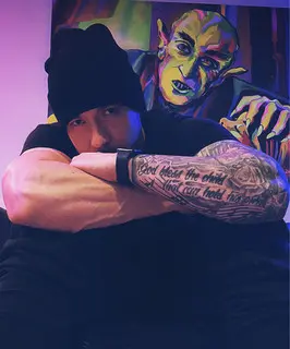 CM