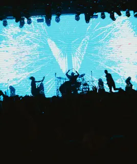 LA