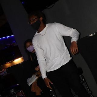 DJ
