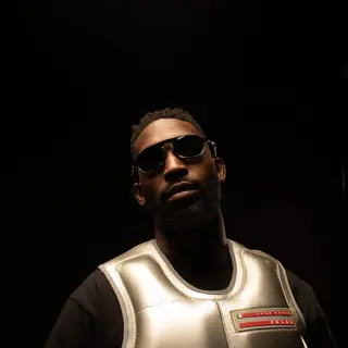 TT