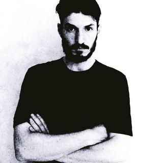 DH