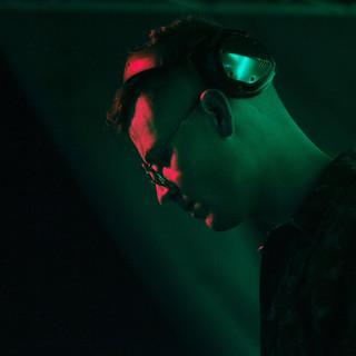 AL