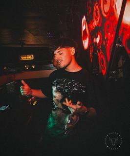 AM