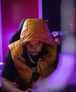 YL