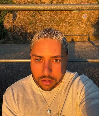 V