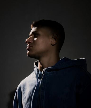 L