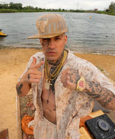 EM