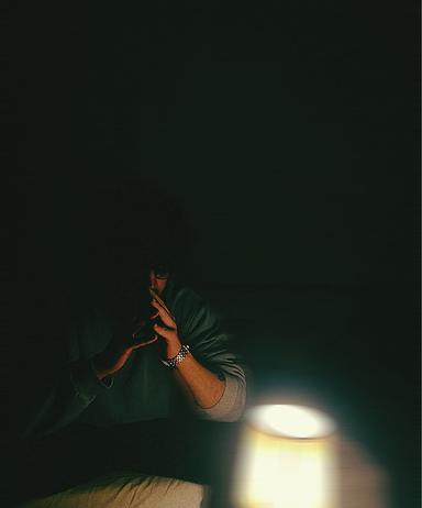 V