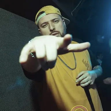 DJ