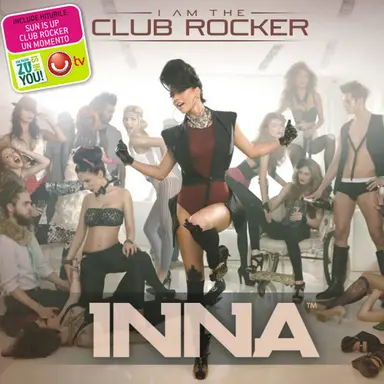 Un Momento - Play & Win Radio Version